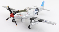 Hobby Master HA7747 North American P-51D Mustang 3rd ACG 4th FS "Bad Angel" 1945