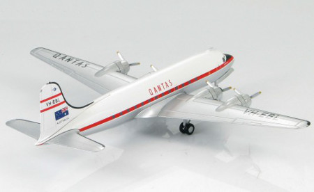 Hobby Master HL2005 Douglas DC-4 Qantas VH-EBL "Hong Kong Trader"