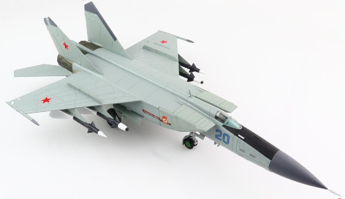 Hobby Master HA5610 Mikoyan-Gurevich MiG-25PDS Foxbat, 146th GFAR, Blue 20, 1990